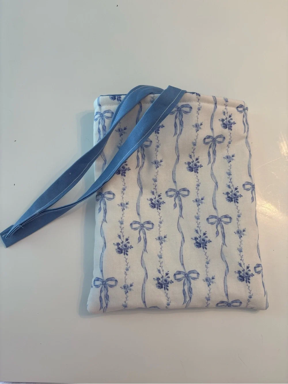 Blue Ribbon Floral Kindle Sleeve